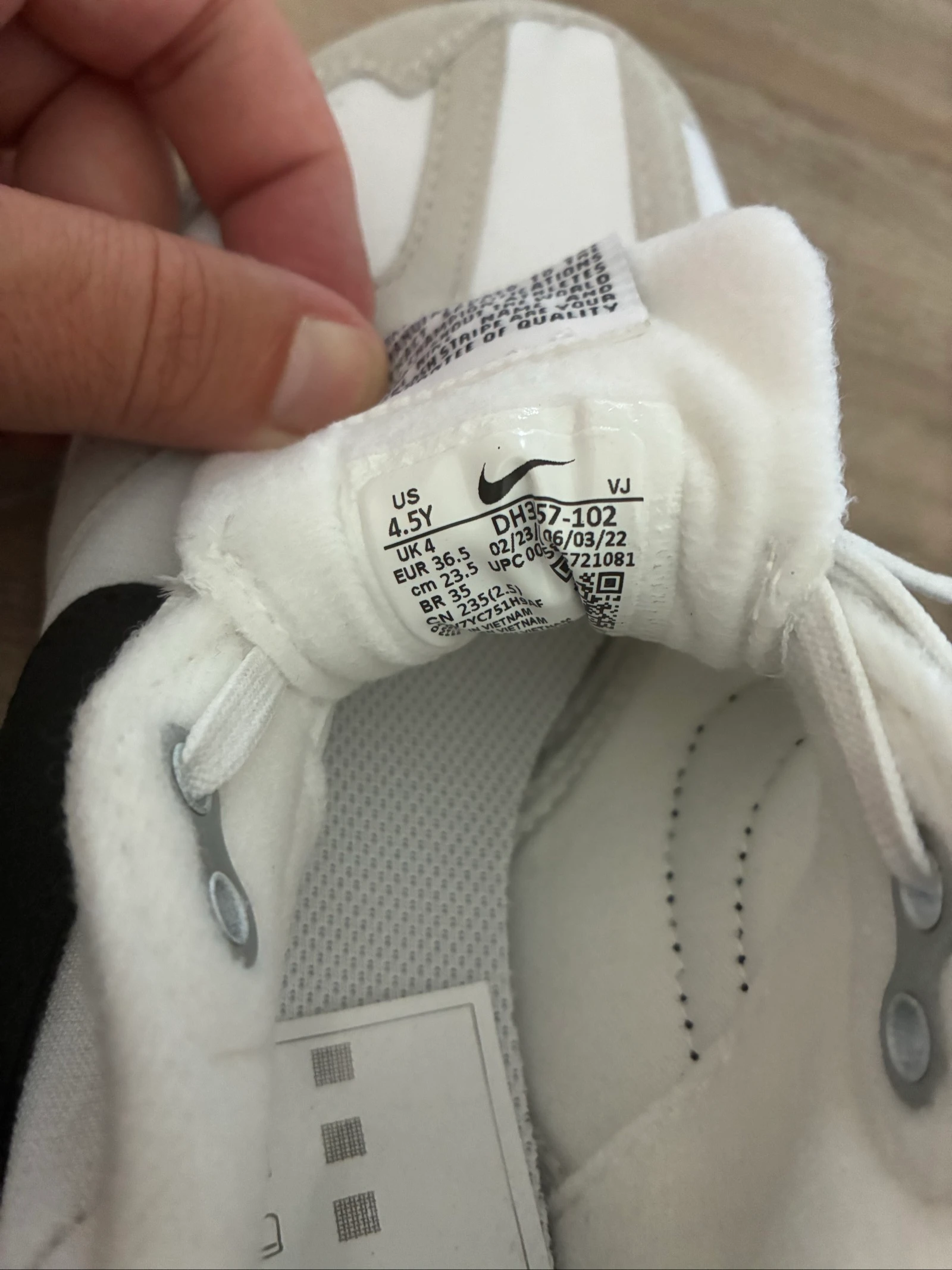 Basket Nike air Max Dawn taille 36,5 – photo 8